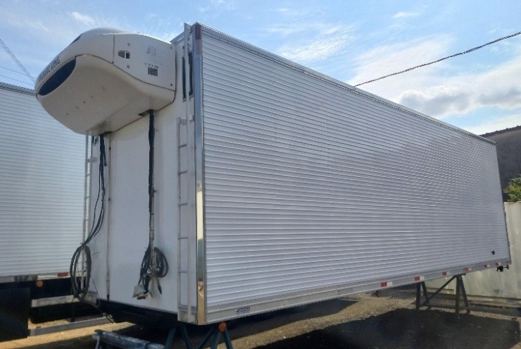 Furgão Baú Frigorífico Liso 16 Paletes.